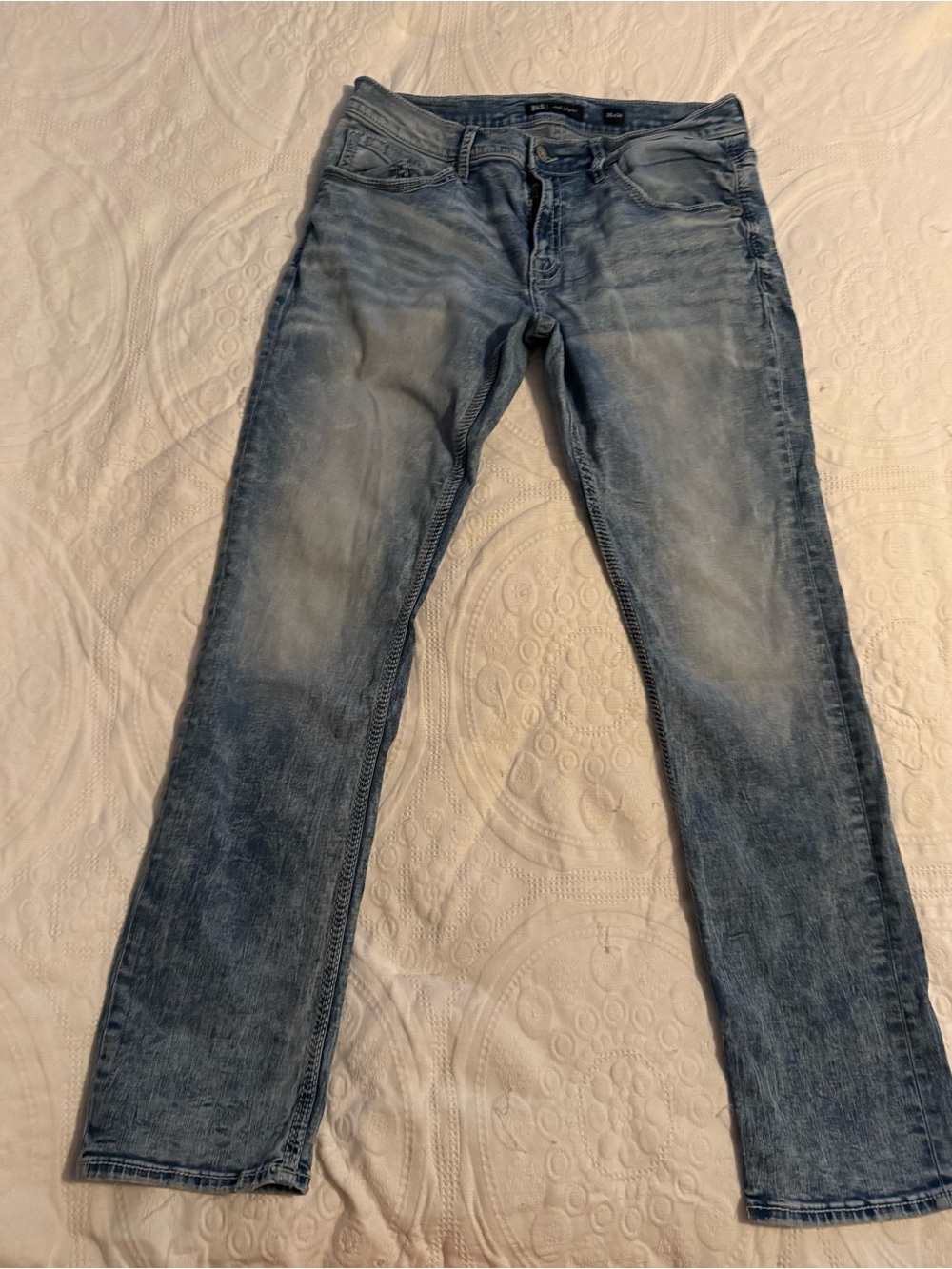 BKE Men's Slim Straight Jeans in Washed Blue